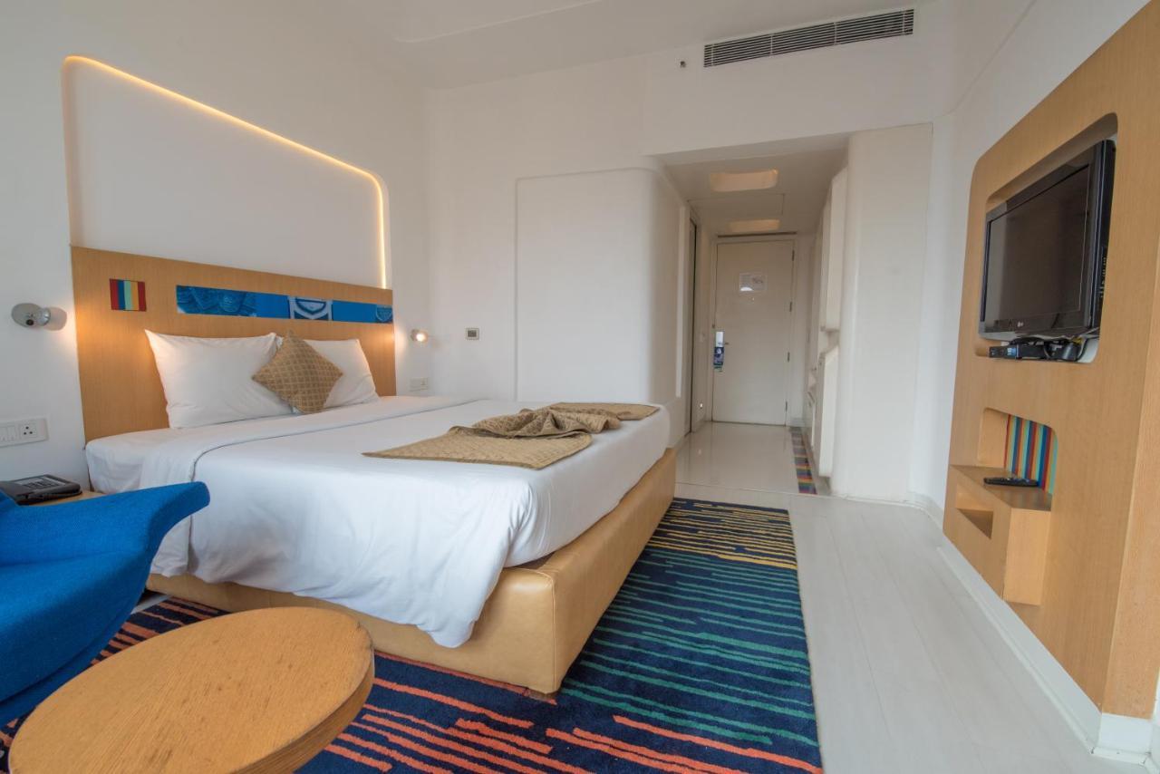 Park Inn By Radisson New Delhi Ip Extension Exterior foto